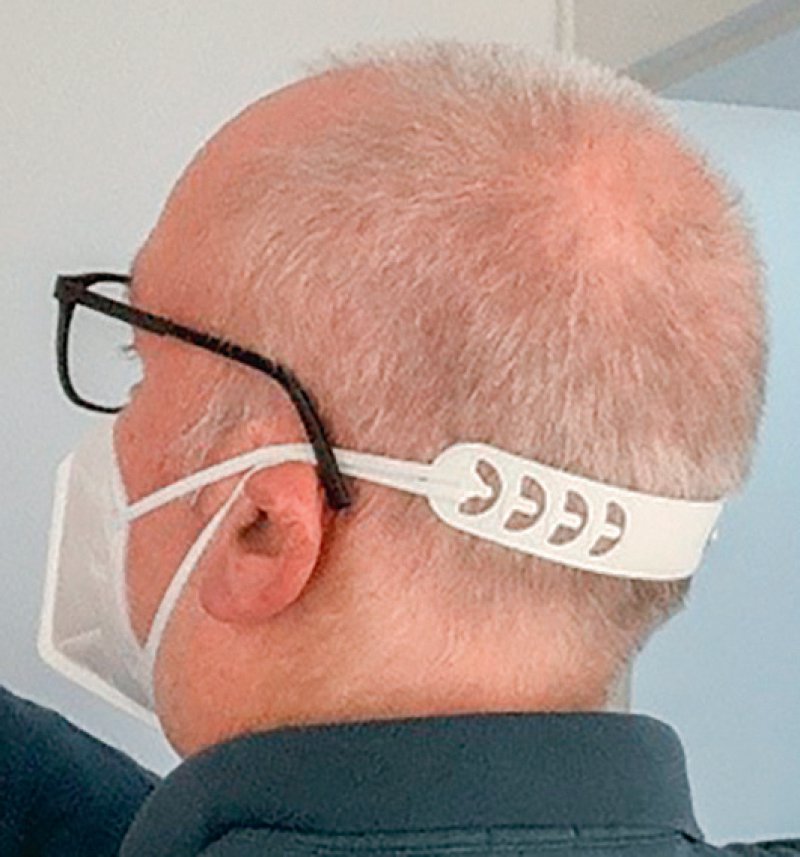 Verlängerung aus dem 3D-Drucker – das Problem bleibt bestehen, wenn die Maske über den Ohren getragen wird.